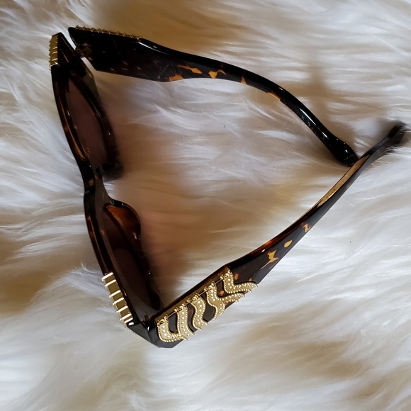 Fashionable Clear lens Glasses - Picture 2 of 2